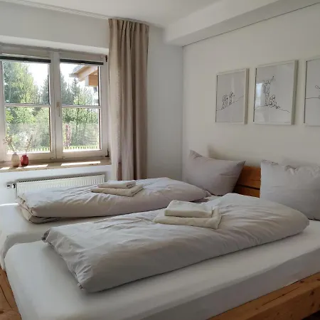 Chesa Lai Apartment *